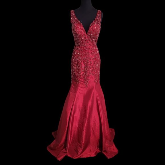Red Vienna Size 2 Mermaid dress - Picture 1 of 2